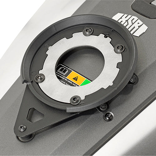 Givi BF24 Flangia specifica per l’utilizzo di borse da serbatoio TANKLOCK (Yamaha)