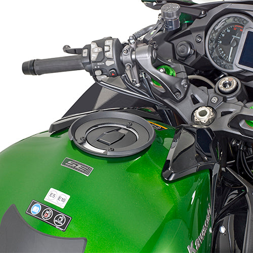 Givi BF35 Flangia specifica per l’utilizzo di borse da serbatoio TANKLOCK (Kawasaki)