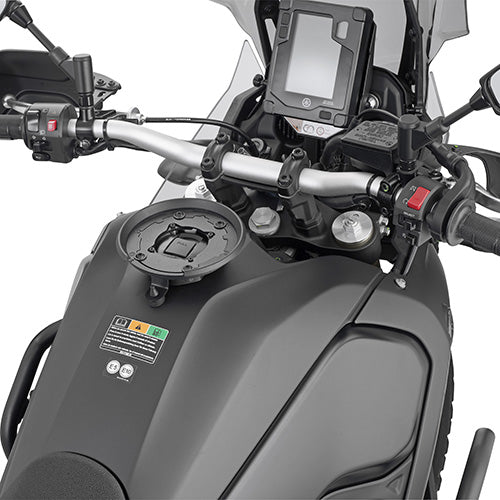 Givi BF61 Flangia specifica per l’utilizzo di borse da serbatoio TANKLOCK (Yamaha)